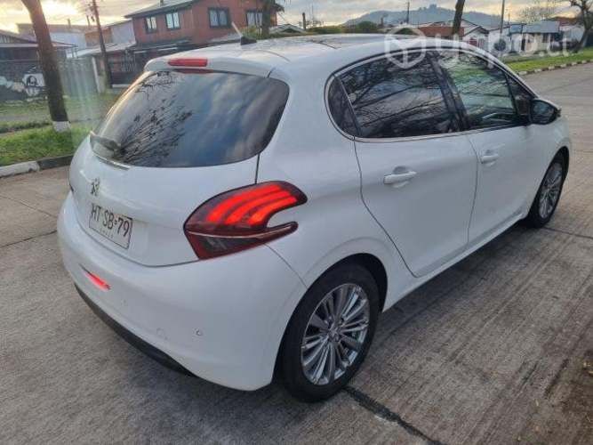 Vendo peugeot 208 allure diesel