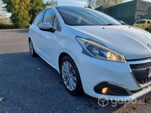 Vendo peugeot 208 allure diesel