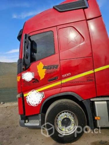 Se vende tracto camión volvo  2018