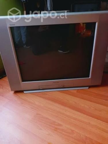 Televisor Sony de 27 pulgadas antiguo