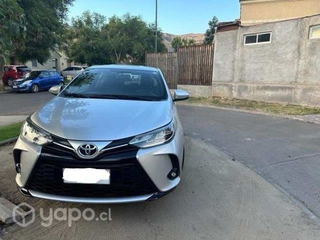 Vendo yaris impecable