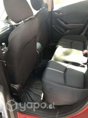 MAZDA 3 2018 Rojo Cristal