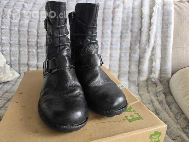 Botín 100% cuero color negro