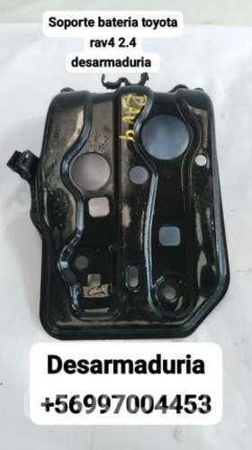 Soporte batería Toyota Rav4 2.4 desarmaduría