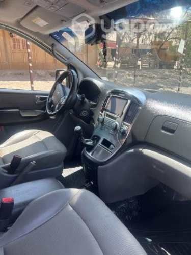 Furgón Hyundai Grand Starex 2.5 año 2012