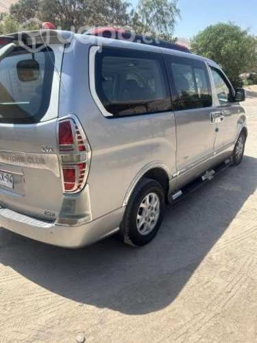 Furgón Hyundai Grand Starex 2.5 año 2012