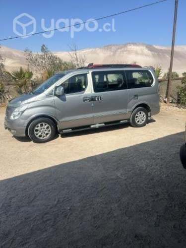Furgón Hyundai Grand Starex 2.5 año 2012