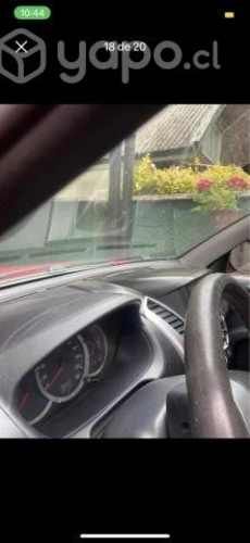 Mitsubishi l200 2014