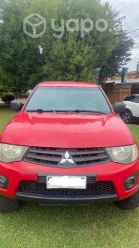 Mitsubishi l200 2014