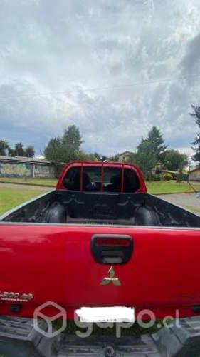 Mitsubishi l200 2014