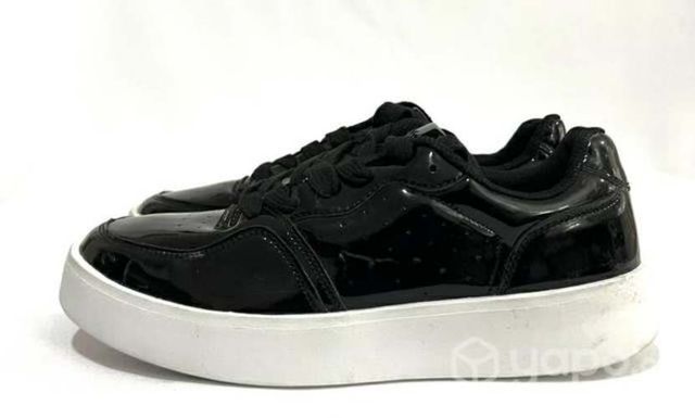 Zapatilla Sintética Marca Agua De Coco N°39 Negro