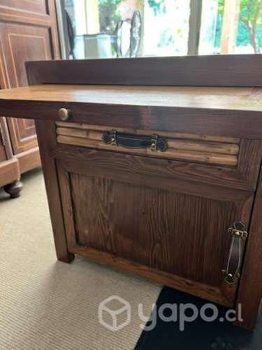 OFERTA! PAR DE VELADORES MADERA. excelente estado