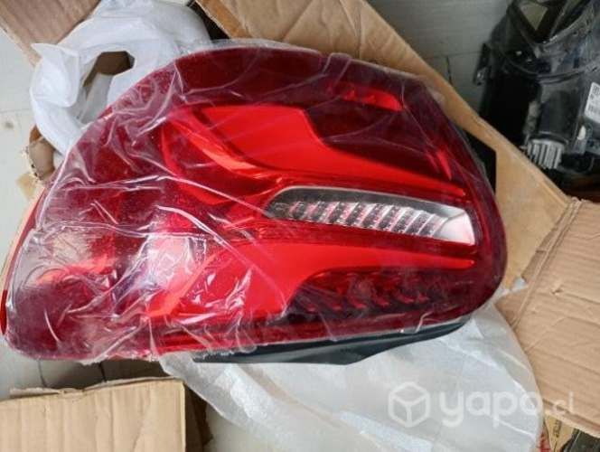 Foco trasero derecho Mercedes Benz A180 A200 NUEVO