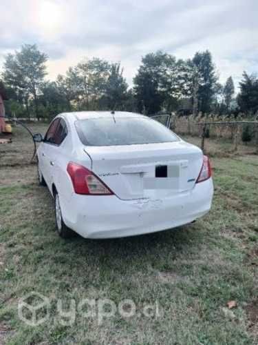 Vendo Nissan Versa año 2014