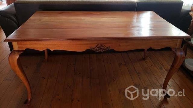 Mesa Antigua Estilo Normando