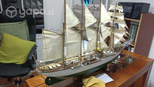 Buque Escuela Esmeralda o Dama Blanca