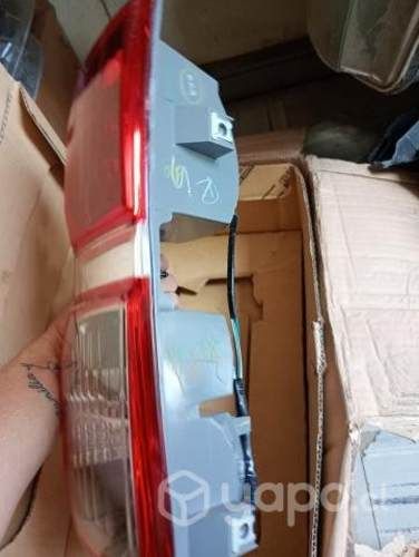 Foco trasero izquierdo ORIGINAL Toyota Hilux