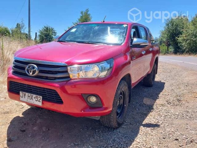 Toyota hilux SR 2.8 4x4
