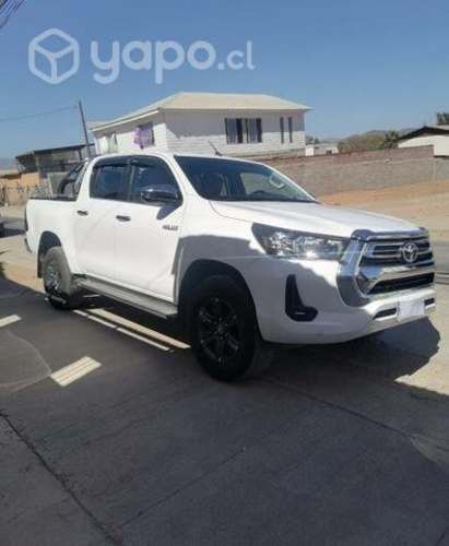 Toyota Hilux 2022 SR 27.000 km Ovalle