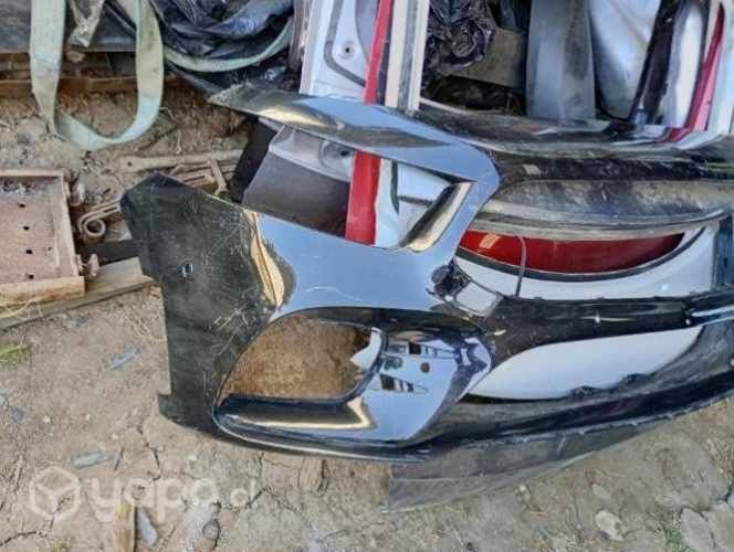 Parachoque Mercedes Benz A220 Detalle minimo