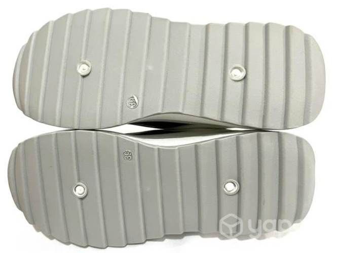 Zapatilla Sintética Marca K&co N*39 Blanco Gris