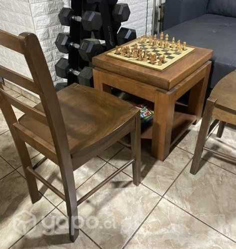 Dos hermosas sillas madera