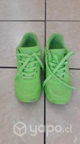 Zapatilla Mujer Million Air Verde Skechers