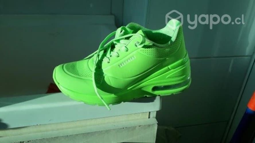 Zapatilla Mujer Million Air Verde Skechers