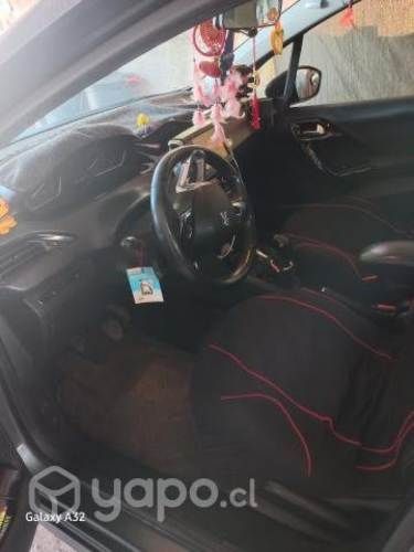 Peugeot 208 active