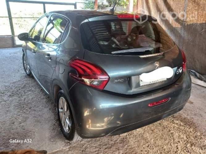 Peugeot 208 active