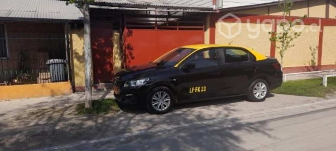 PEUGEOT 301 ALLUREl año 2019