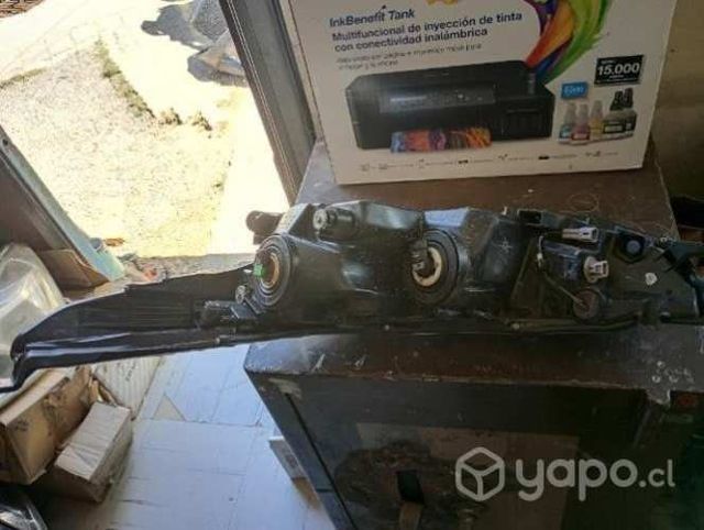 Optico derecho Toyota Yaris SPORT LED ORIGINAL