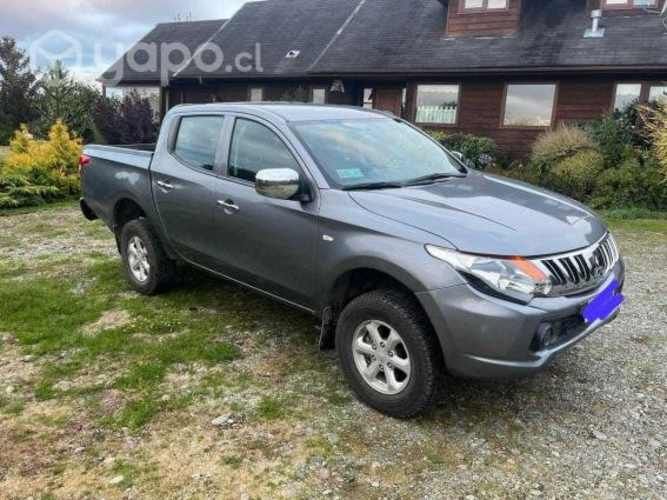 Mitsubishi l200 2017