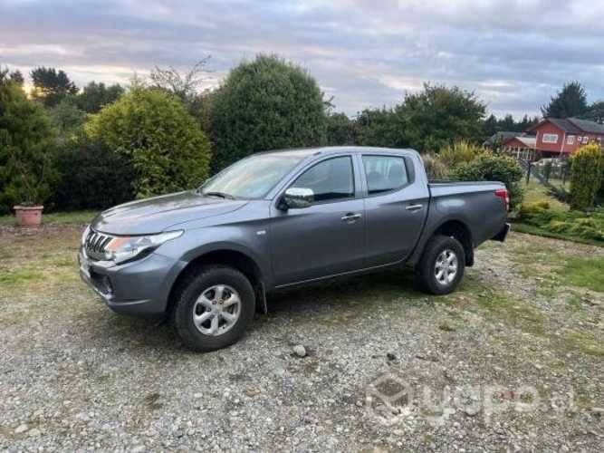 Mitsubishi l200 2017
