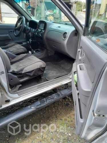 Camioneta nissan terrano 4x4