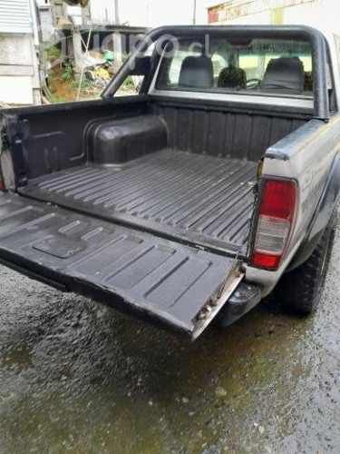 Camioneta nissan terrano 4x4