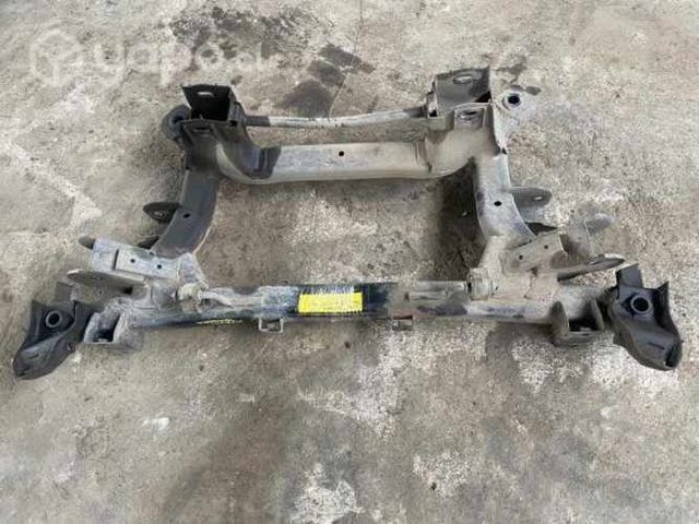 Cuna trasera (MXU400) Mahindra XUV500 2015