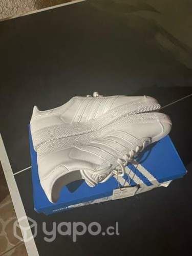 Zapatillas Adidas Giselle talla 40