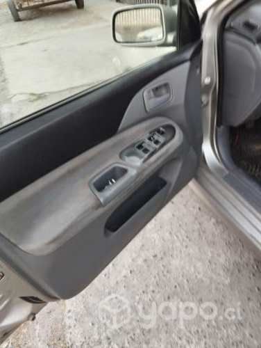Mitsubishi Lancer glx 1,6 2007