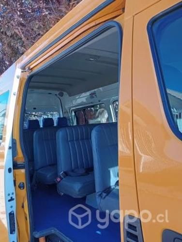 Furgón escolar Nissan Nv350