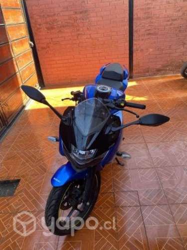 Vendo moto 2023