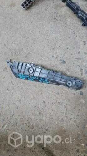 Mensula trasera izquierda toyota urban cruiser ori