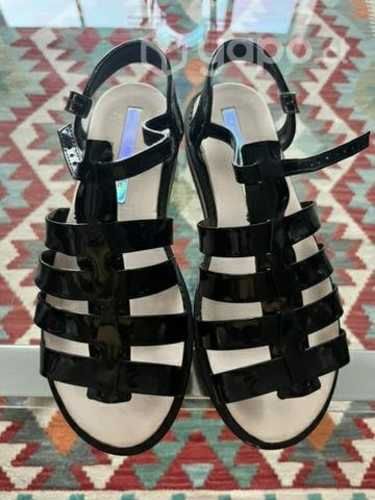 Chalas negras con blanco mujer