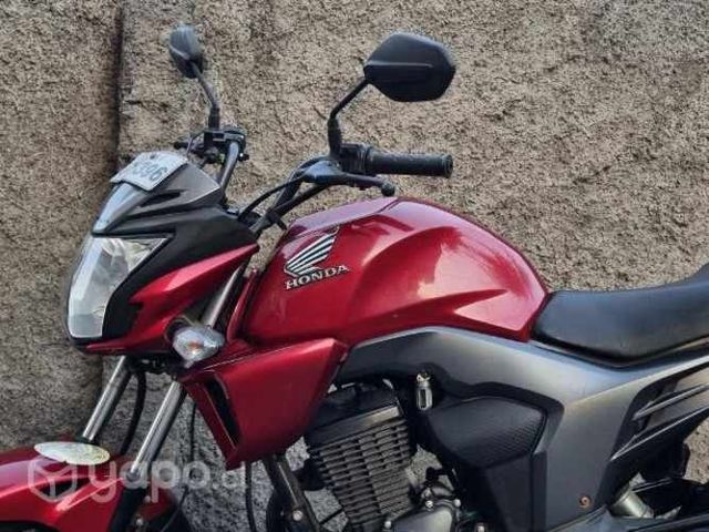 Moto honda cb-150 invicta UNICO DUEÑO