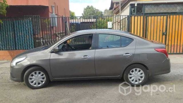 Nissan versa 2016