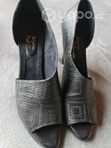 Zapatos Abiertos Cuero talla 40