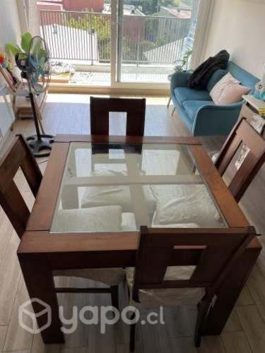 Comedor de 4 sillas