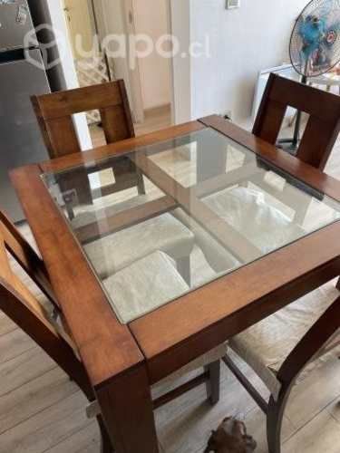 Comedor de 4 sillas