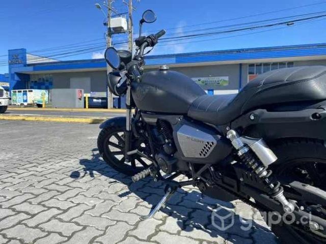 Se vende moto keeway k light 202 año 2021