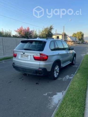 Vendo bmw x5 con detalles